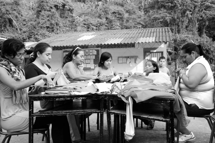 mujeres tejen sueños 1