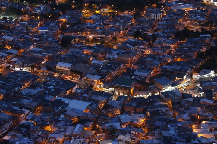 la-ciudad-abajo-vista-desde-el-picacho