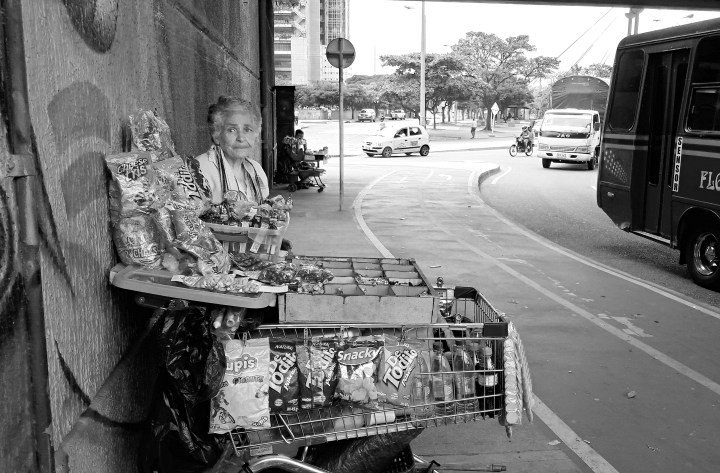 Carmen Emilia en Blanco y Negro
