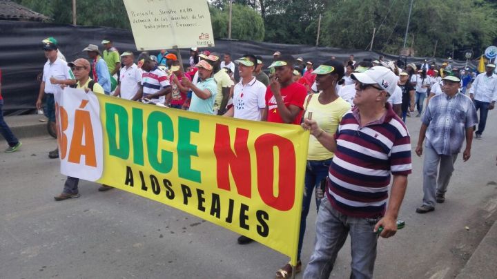 no a los peajes uraba 1