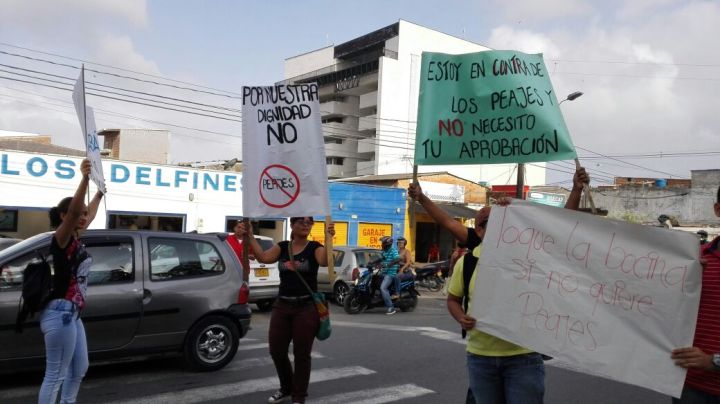 no a los peajes uraba 4