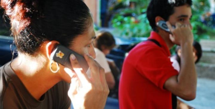 impuesto al celular bello